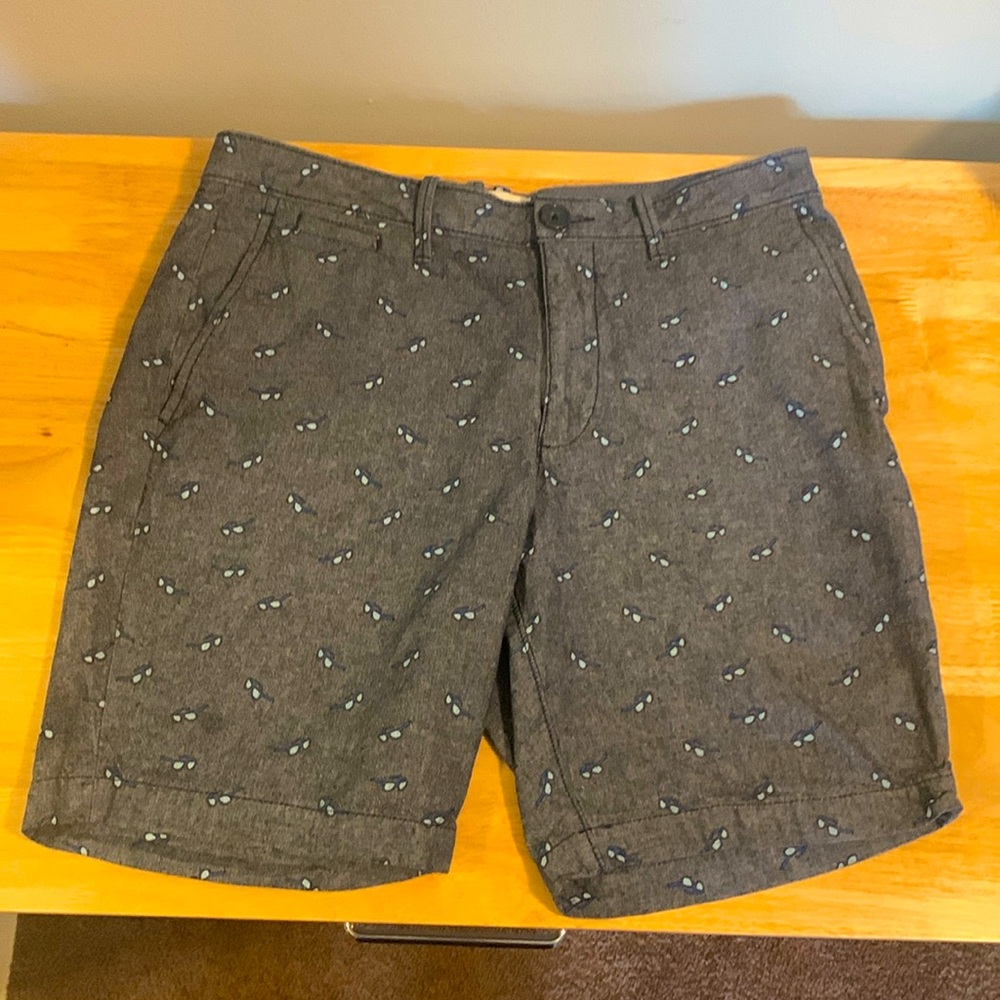 Men’s Penguin Shorts Size 32: 100% Cotton